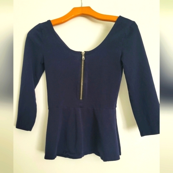 Express Peplume 3/4 Sleeve Top - Picture 2 of 4